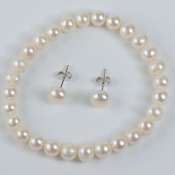 Freshwater Pearl Uniform Pearls Elastic Bracelet and Matching Sterling Silver Stud Earrings